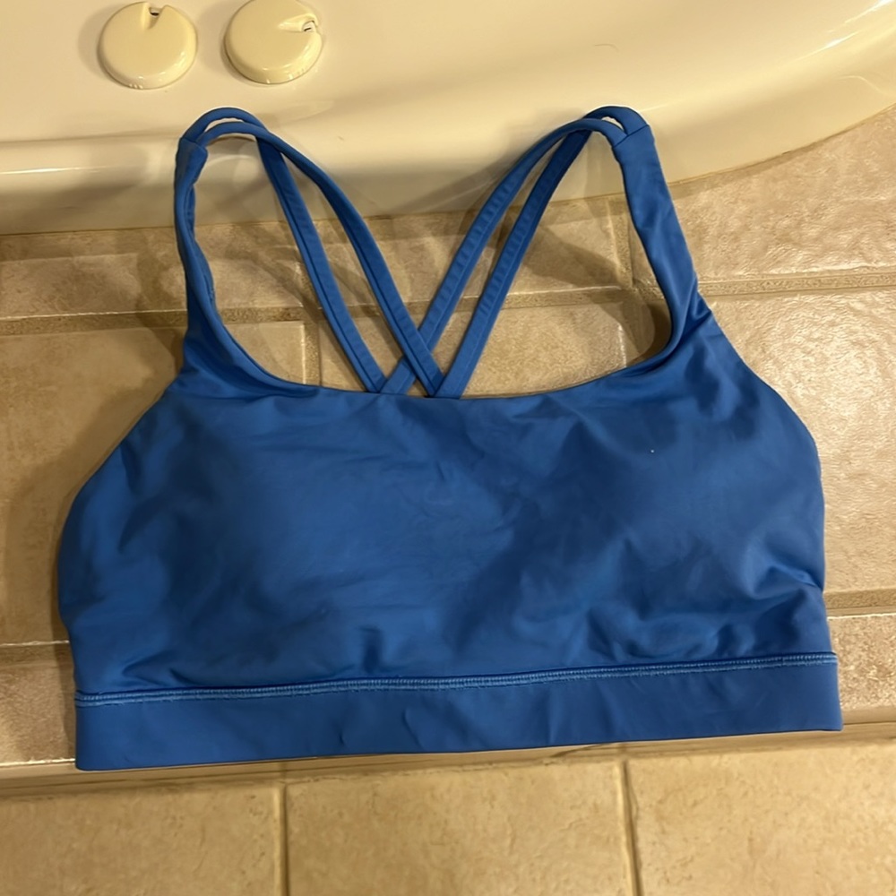 Lululemon adjustable Energy bra for B-D cup in size 8 - Blue discontinued style